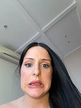 Evayra – Naživo XXX chat