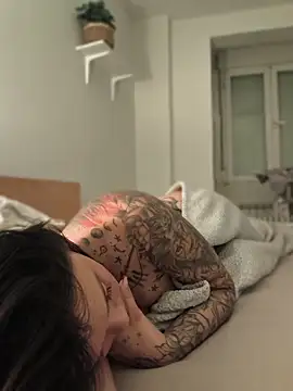 Chat +18 de LorenRosse ao vivo