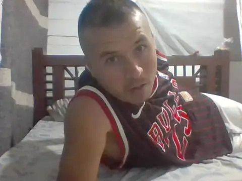 santiii___12 Adlı Modelin Web Kamerası Şovu