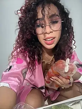 Woo_isDaphne's Webcam Show