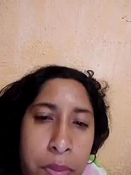 hotaniani Adlı Modelin Canlı XXX Sohbeti