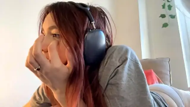 EunTurton Adlı Modelin Canlı XXX Sohbeti