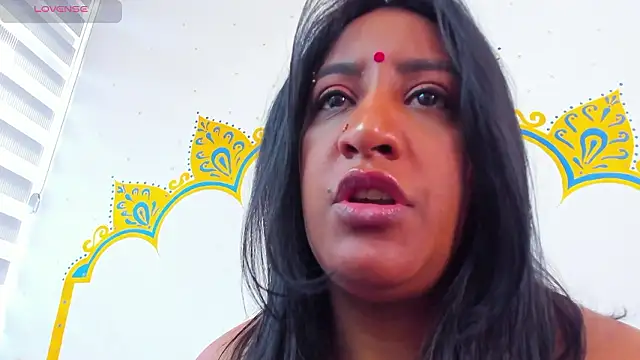 LadyNahir 即時 XXX 聊天