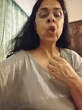 NakedMILFx's Live XXX Chat