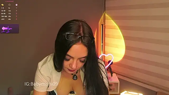 Babymishi élő XXX-chatje