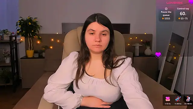 Viola__Shy: онлайн-секс-чат