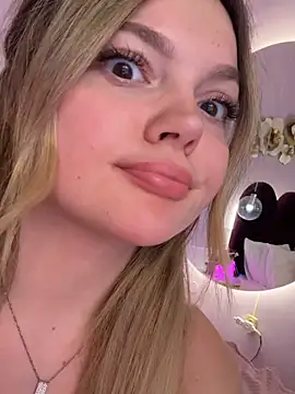 ZaraBloomのライブXXXチャット