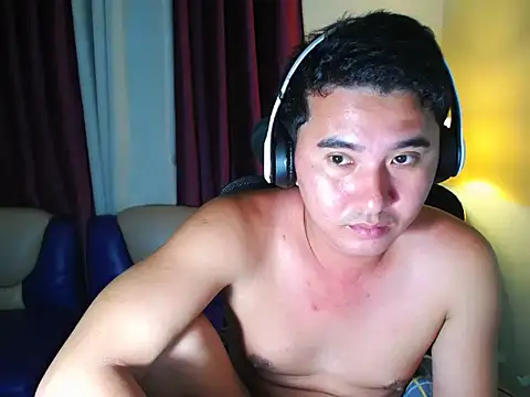 urhotasian's Live XXX Chat