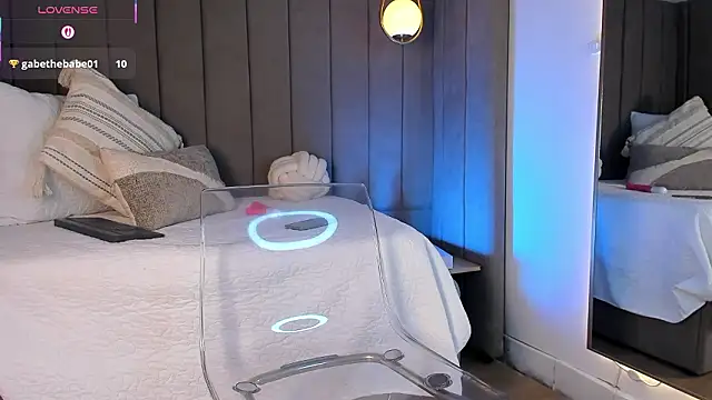 Elise_Diamond élő XXX-chatje