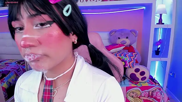 miss___megan élő XXX-chatje