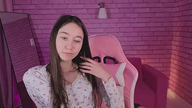 دردشة Nicole_Brownie الجنسية المباشرة