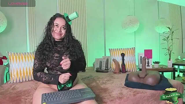 sabrina_shark_ live XXX chat