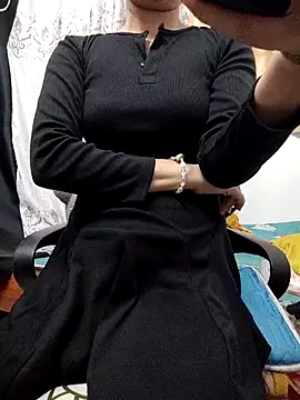 Haralushiaaa élő XXX-chatje