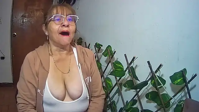 nicoltatiana_のライブXXXチャット