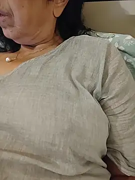 NakedMILFx's Live XXX Chat