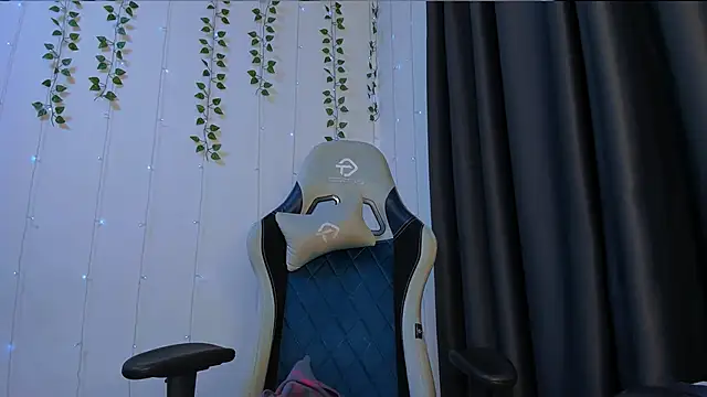 Živý XXX chat KarlaSim