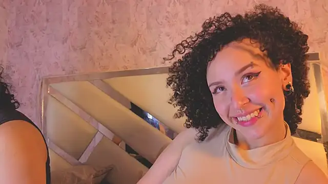 Benny_and_Mark Adlı Modelin Canlı XXX Sohbeti