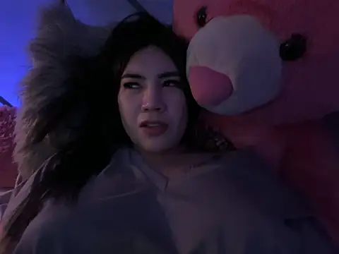 sacred_gracexx: διαδικτυακό σόου στην κάμερα