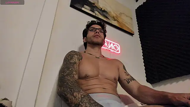 LucianSinclair 现场XXX聊天