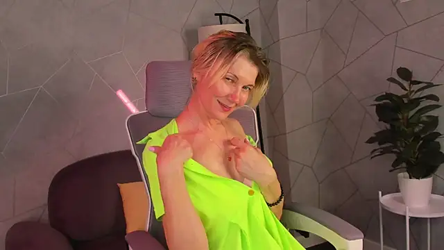 Julie_Lucas 现场XXX聊天