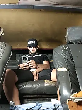 Czat XXX na żywo – PIGHIGHDIRTY_p0