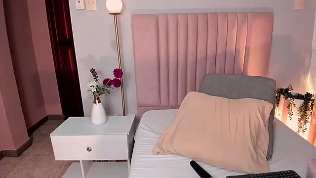 Czat XXX na żywo – Zamira_Taylor