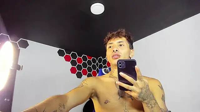 Wall_ee- Webcam Show