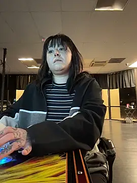 evacheers' Live XXX Chat