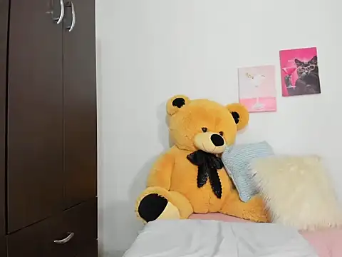 caro_gemm Adlı Modelin Canlı XXX Sohbeti