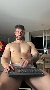 Valenthino_Salvatore 即時 XXX 聊天