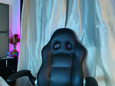 KarinaRuiz07 Chat XXX in diretta