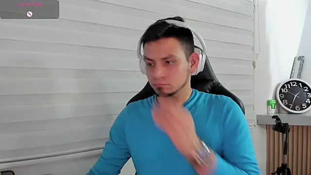 XXX chat uživo modela Rick_Adams