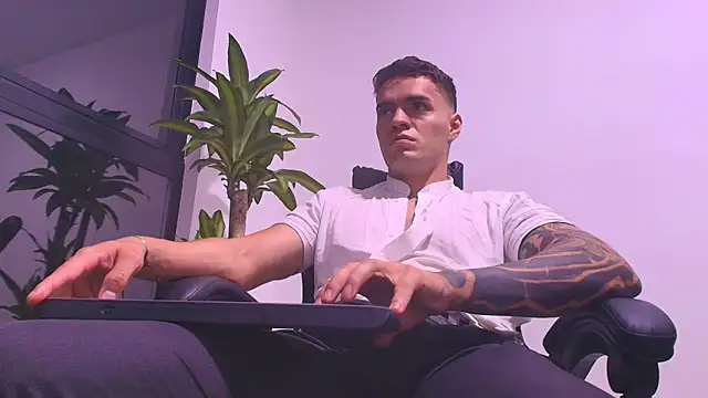 ALPHA_DOMINUS_ Webcam-Show