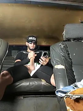 Chatroom XXX en direct de PIGHIGHDIRTY_p0