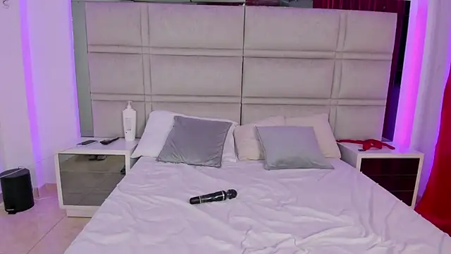 Онлайн чат XXX BrittneyBanks__