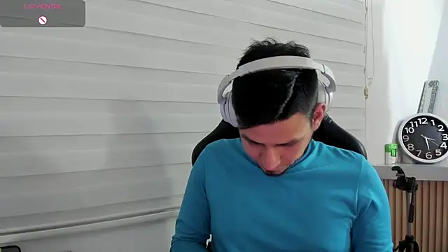 Show modela Rick_Adams na web-kameri