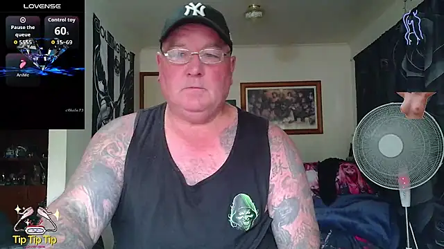 Živý XXX chat KINKYBLUEYES69