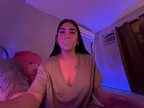 sacred_gracexx élő XXX-chatje