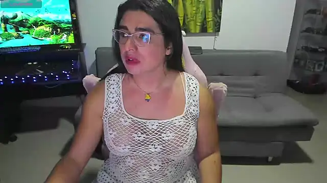 Khalifa_Gold Adlı Modelin Canlı XXX Sohbeti