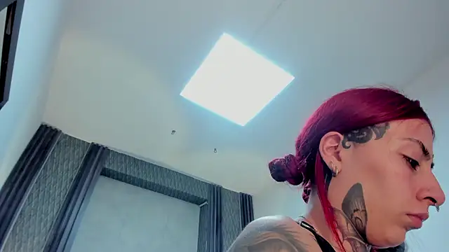 Онлайн чат XXX selene_red_