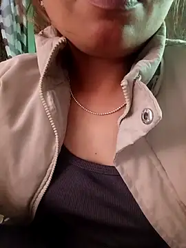 sowbibi – Naživo XXX chat