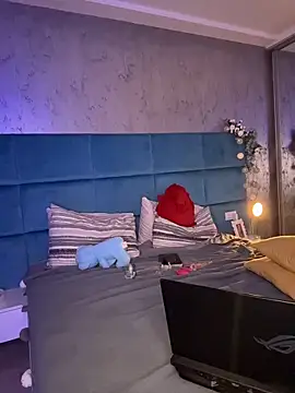 LunaAlya – Naživo XXX chat