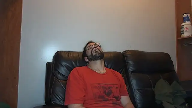 Zander823 live XXX chat