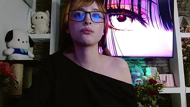 CelesteAyase Adlı Modelin Canlı XXX Sohbeti