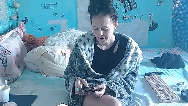 brighteyes77 live XXX chat