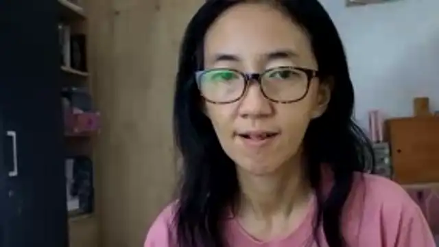 sexyCitty Adlı Modelin Canlı XXX Sohbeti