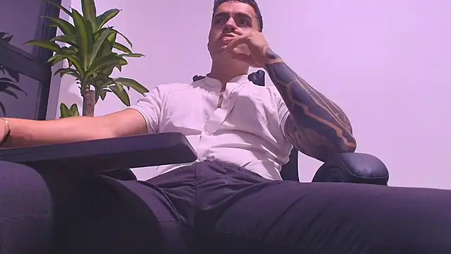 ALPHA_DOMINUS_ – Naživo XXX chat