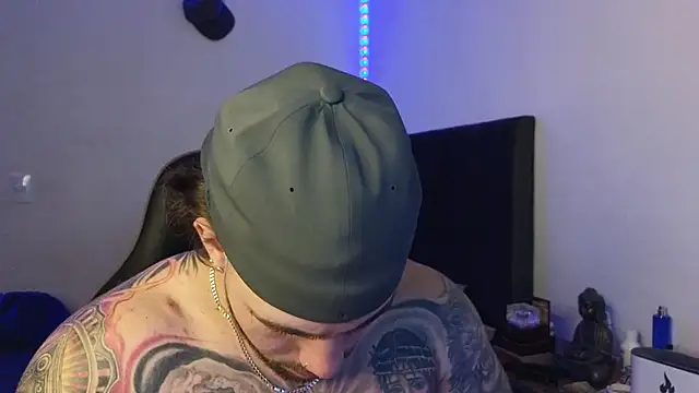 Ades_Lowe 在線直播表演