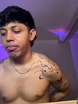 XXX chat uživo modela tonysexyboy