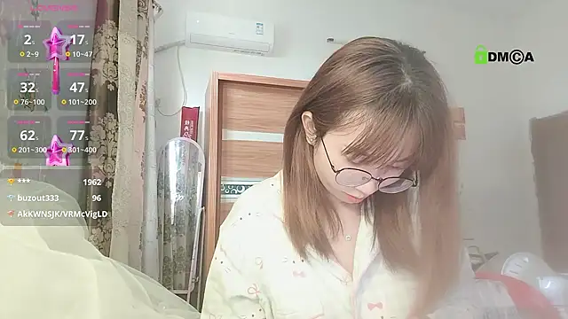 Czat XXX na żywo – Lili_666